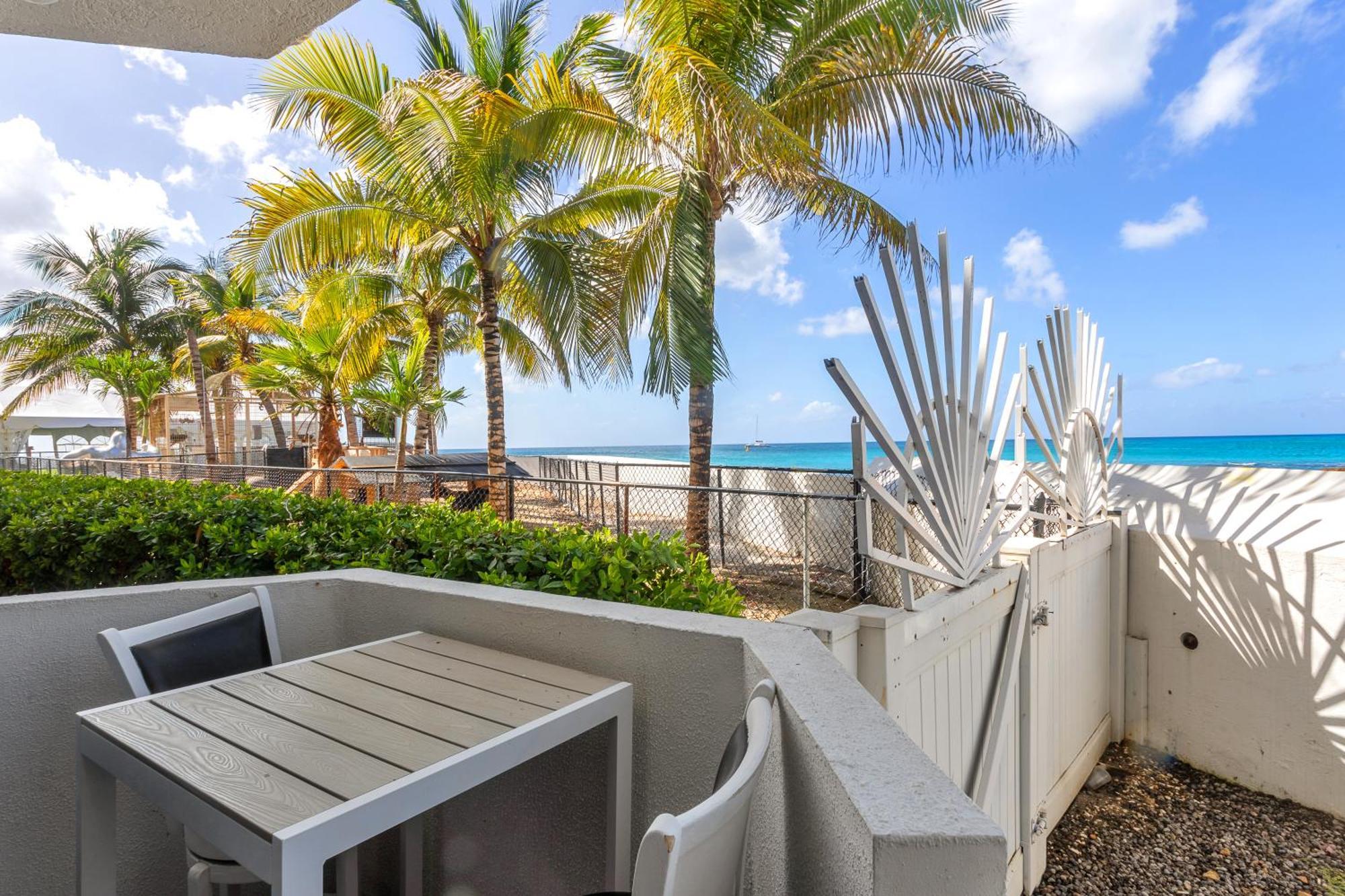 Maho Beach House - Petite Studio - Beach Access Eksteriør billede