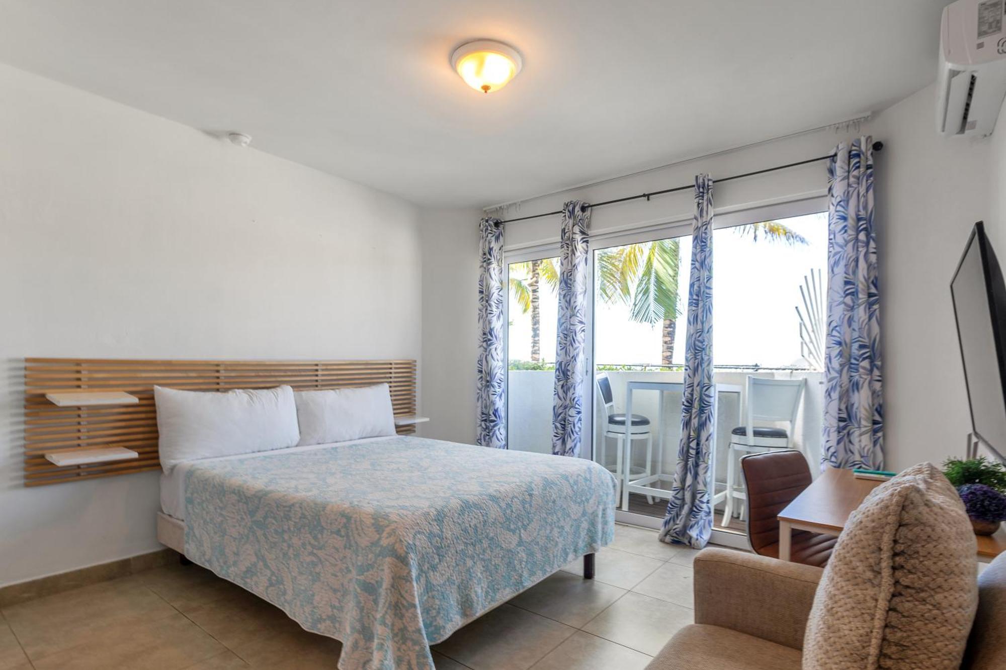Maho Beach House - Petite Studio - Beach Access Eksteriør billede