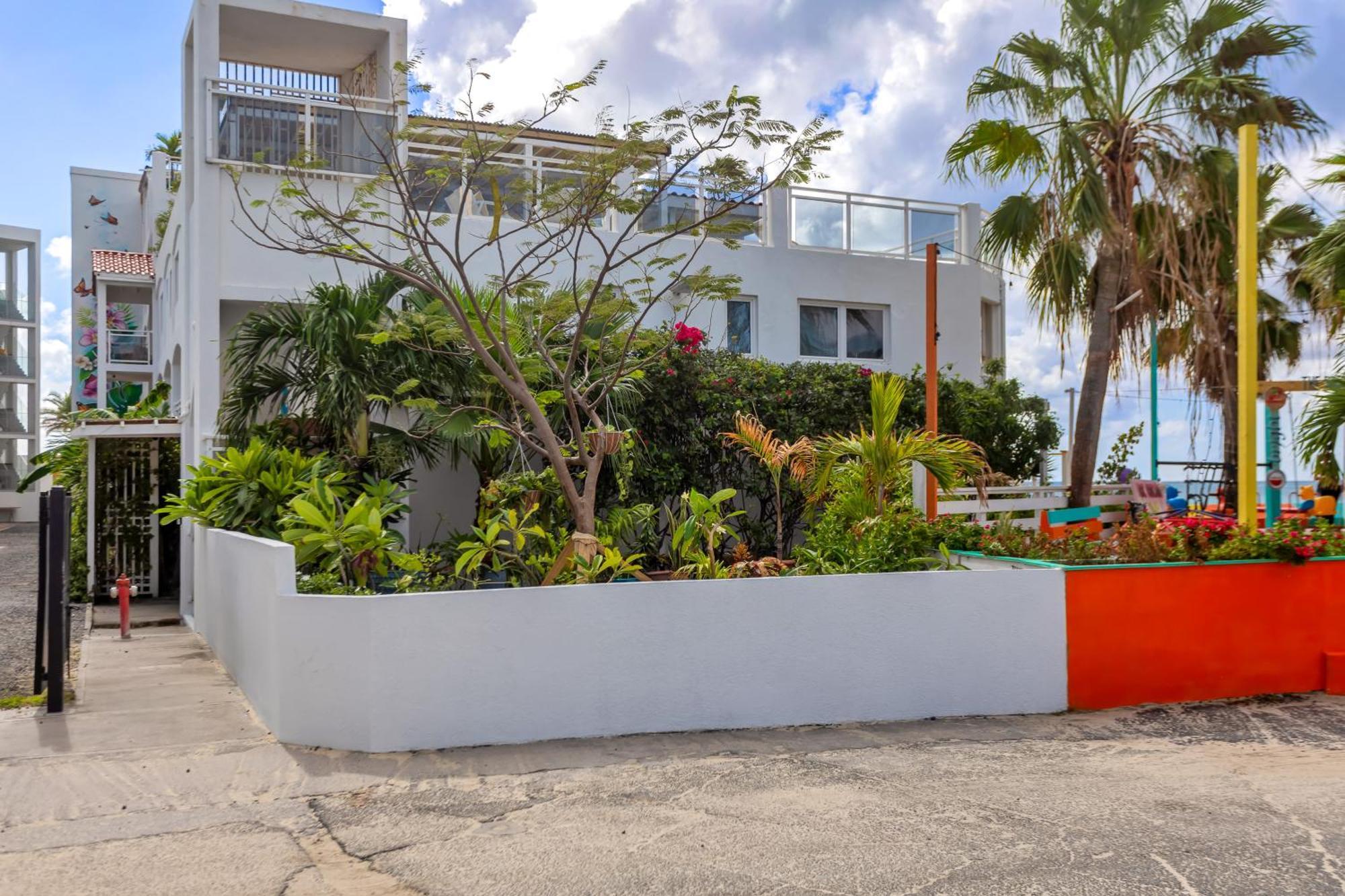 Maho Beach House - Petite Studio - Beach Access Eksteriør billede